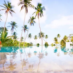 Hotel The Flame Tree Estate &
