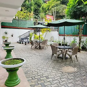 Hotel Red Star Kandyan