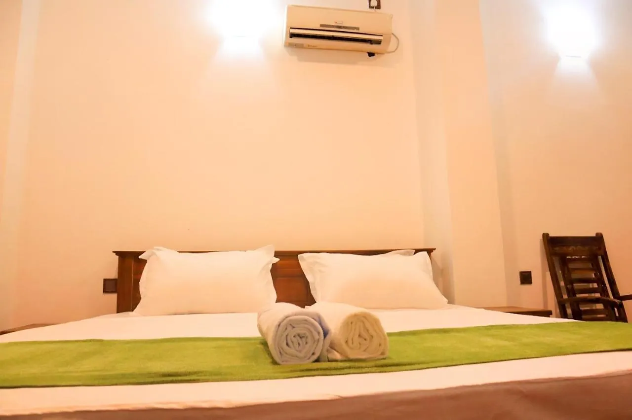 Hotel Sesali Residence Kandy